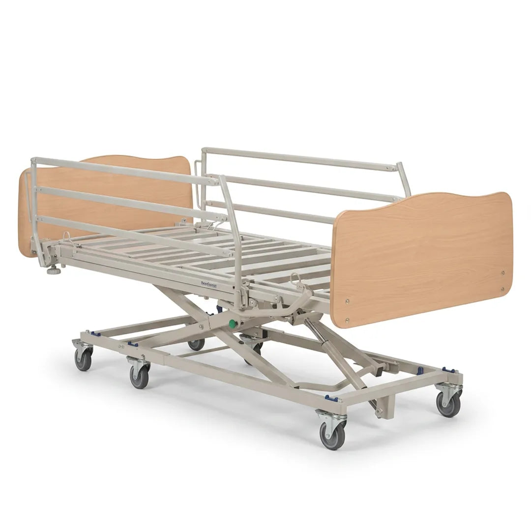 Cama articulada domiciliaria plegable que permite almacenarse en posición vertical dortomedical