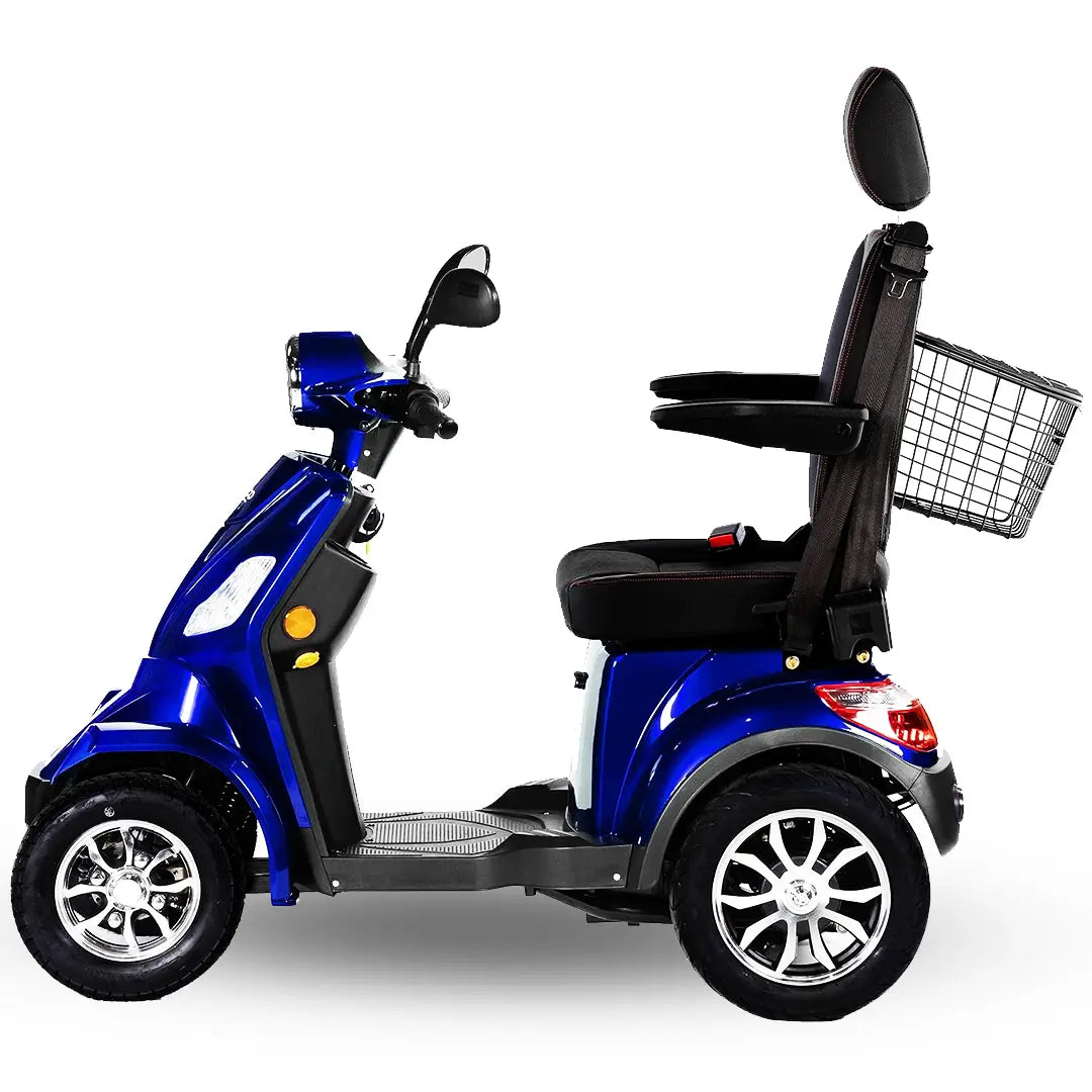 Scooter de 4 ruedas con reposabrazos abatibles para facilitar la transferencia del usuario de Dortomedical