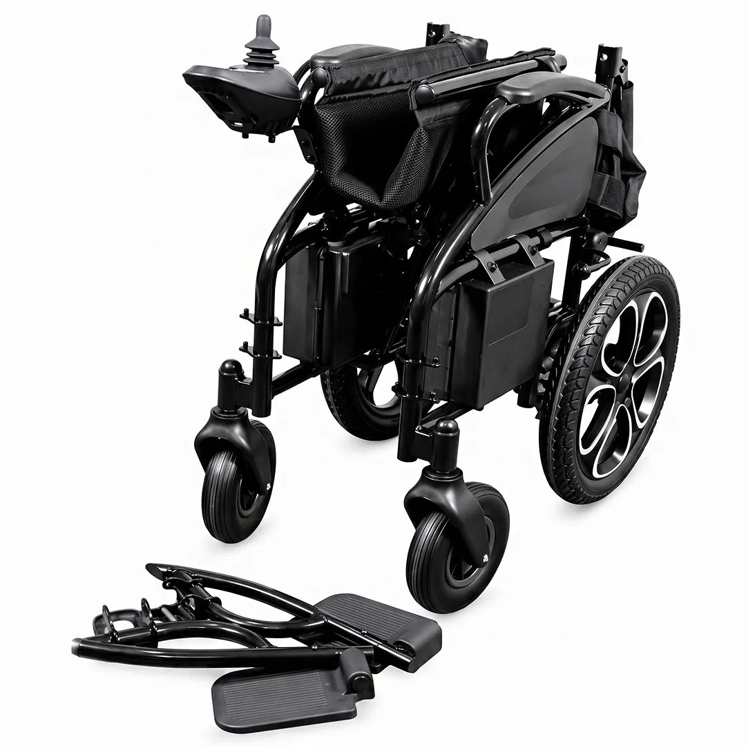 Vista plegada de la silla de ruedas eléctrica SIRA plegable, práctica y cómoda para viajar dortomedical