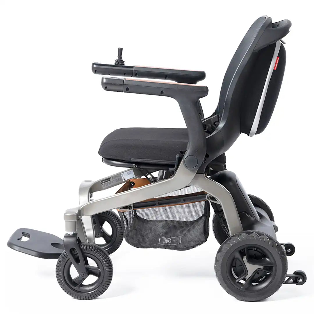 Perfil de la silla eléctrica compacta con puerto de carga USB, gran espacio de almacenamiento inferior y batería de litio de alta capacidad dortomedical