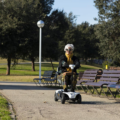 Scooter Eléctrico Potente y estrecho Amigo