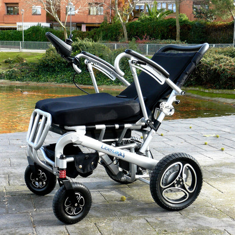 Silla de Ruedas Eléctrica Plegable de Aluminio AURA de Libercar