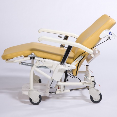 Sillón Basculante y Reclinable con Ruedas
