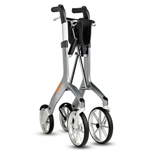 Vista plegada del andador con asiento confortable para descansos seguros durante el camino dortomedical