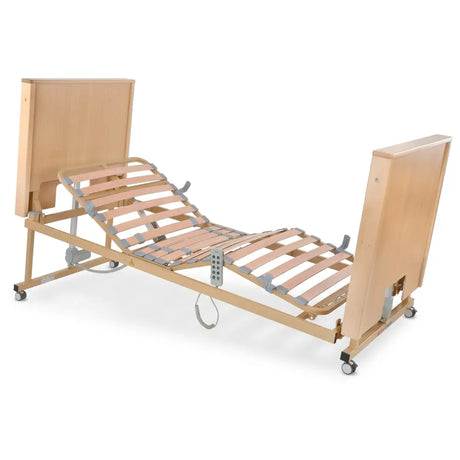 Cama articulada extra baja con elevación central hasta 67.5 cm que facilita las tareas de cuidado diario del cuidador dortomedical