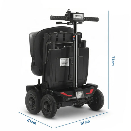 Imagen del scooter 4 ruedas plegado con las medidas compactas indicadas con cotas dortomedical