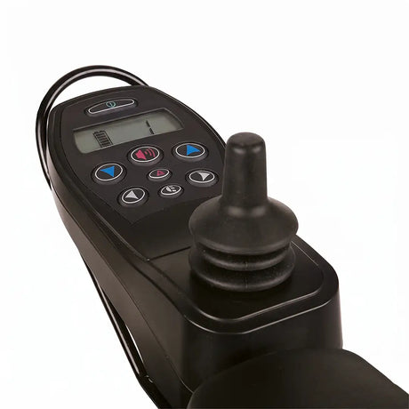 Primer plano del mando de control intuitivo con regulador de velocidad e indicadores para manejar de forma precisa la potencia de los motores de 500W dortomedical