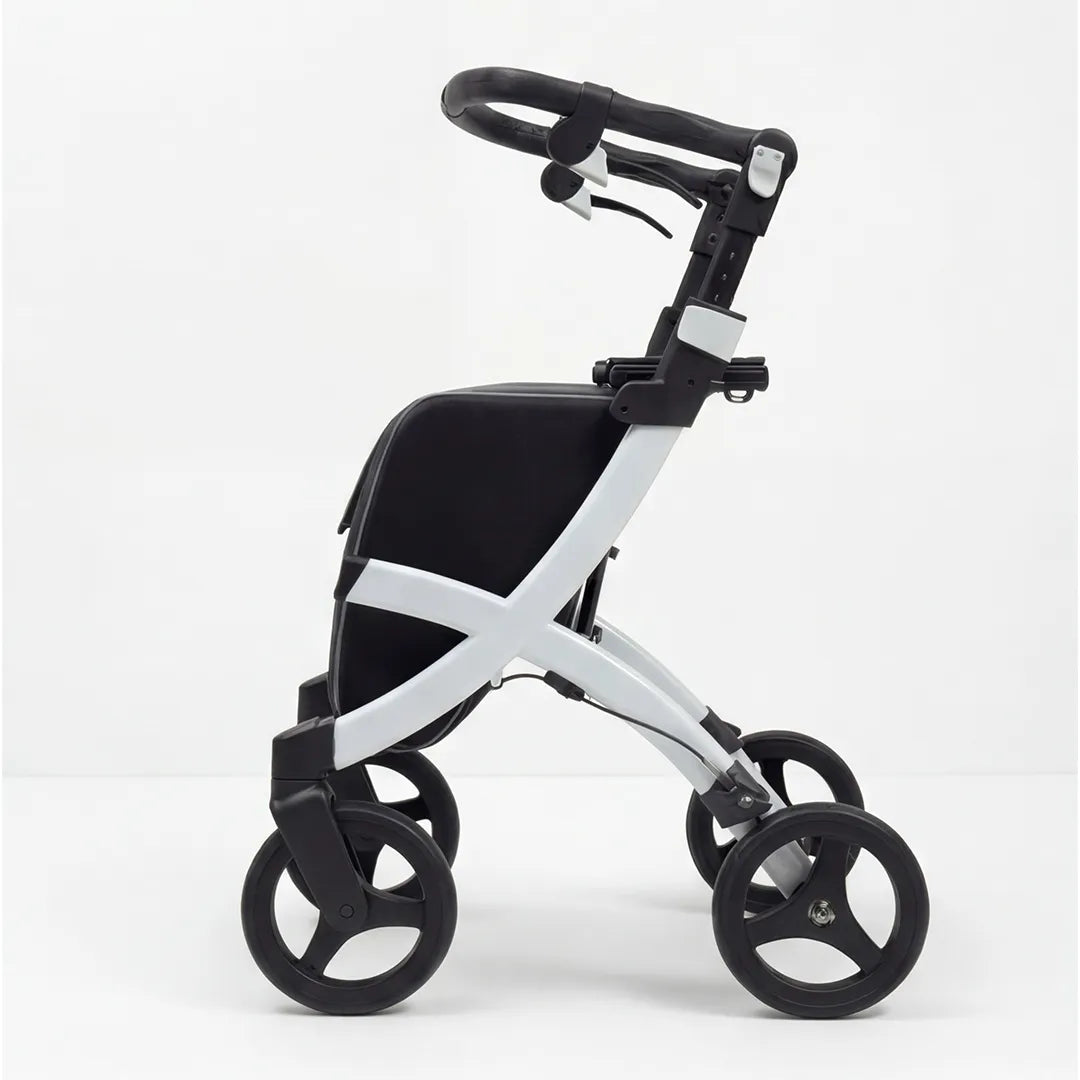 Vista lateral del andador Flex con altura ajustable para un mayor confort para personas bajas dortomedical