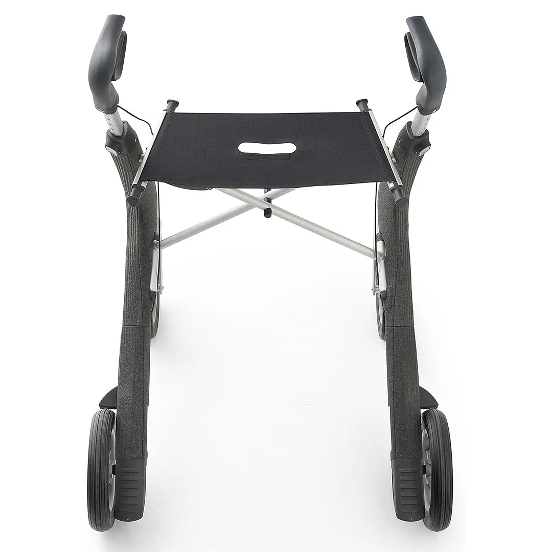Rollator plegable con ancho de 24 cm para un transporte compacto y fácil de Dortomedical.