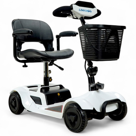 Scooter para discapacidad con asiento giratorio 360 grados para facilitar la transferencia del usuario dortomedical