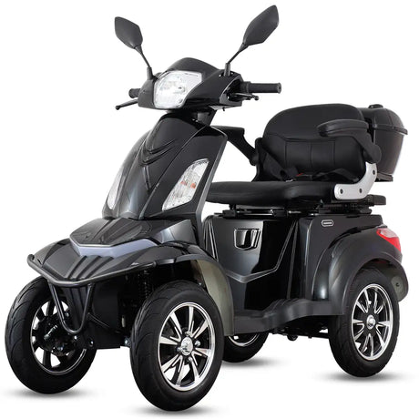 Toma de carga del scooter para discapacidad Faster Neo, con un tiempo de carga completa de 6 a 8 horas para desplazamientos diarios sin límites dortomedical