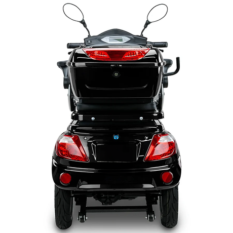 Vista trasera del scooter eléctrico negro con altura de asiento optimizada para subir y bajar sin forzar las rodillas o la cadera dortomedical