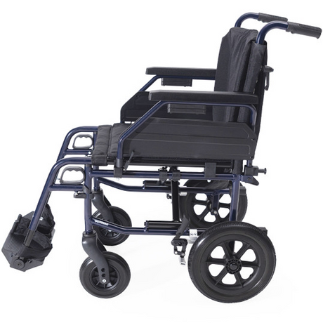 Reposapiés desmontables con plataforma regulable en ángulo y soporte de talón, mejorando el apoyo y la estabilidad del usuario dortomedical