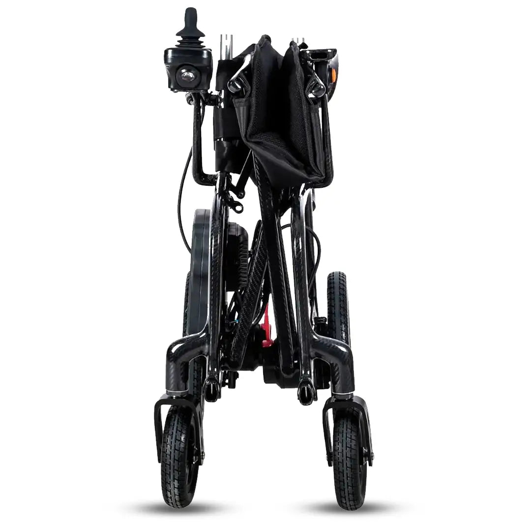 Vista plegada de la silla motorizada con peso ligero que incluye batería 13 kg que ofrece autonomía en salidas dortomedical