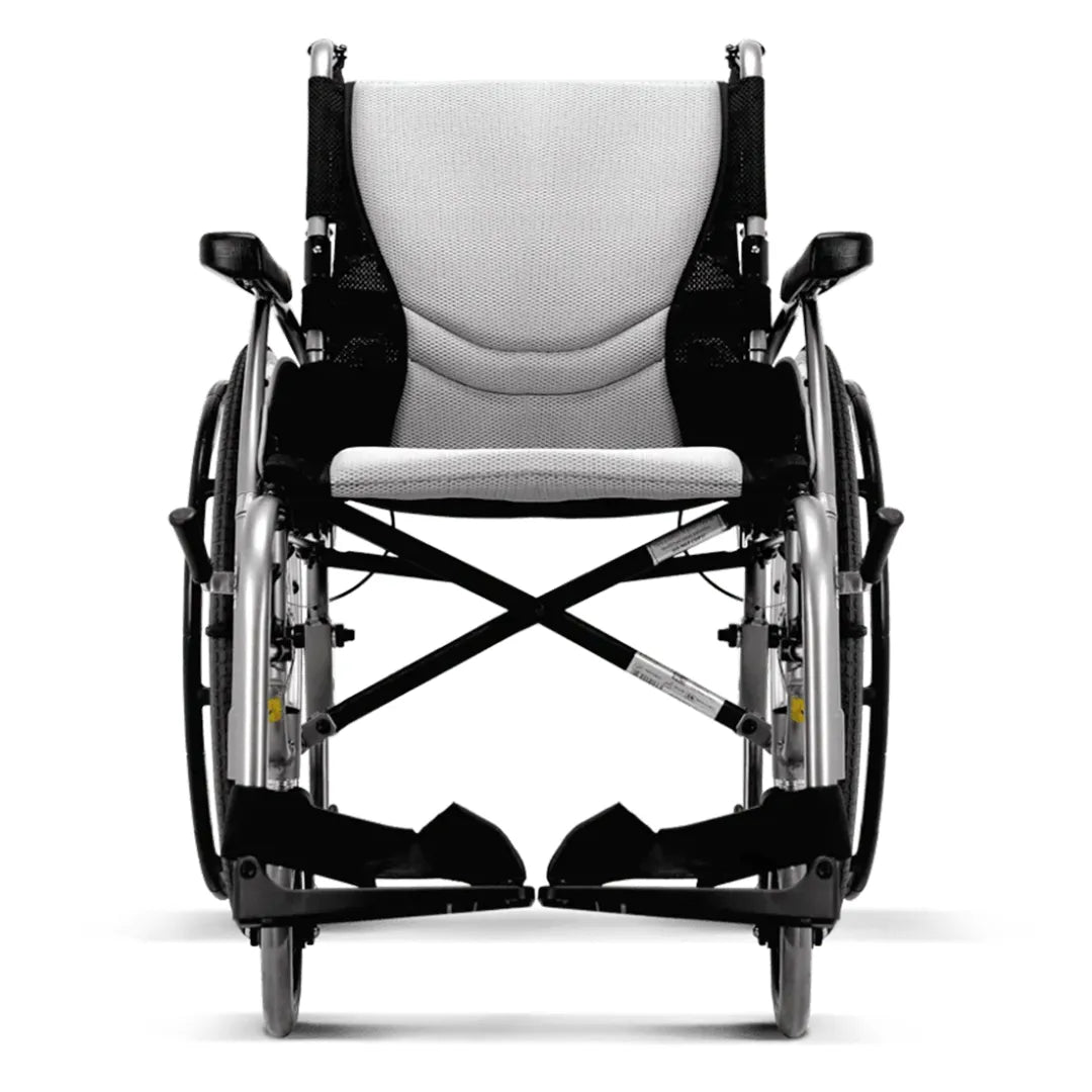 Silla de ruedas de aluminio con respaldo ajustable y soporte lumbar para mayor confort diario dortomedical
