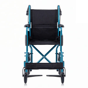 Vista frontal de la Silla de ruedas con tapizado de nylon acolchado y homologación de resistencia al fuego de Dortomedical.