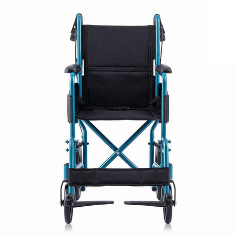 Vista frontal de la Silla de ruedas con tapizado de nylon acolchado y homologación de resistencia al fuego de Dortomedical.