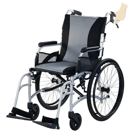 Silla de ruedas autopropulsable y plegable con sistema Quick Release de extracción rápida en ruedas traseras y chasis resistente dortomedical