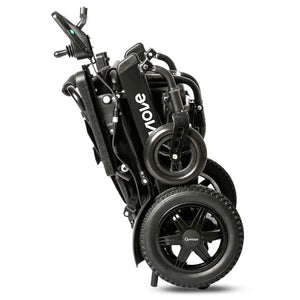 Vista plegada de la silla de ruedas G-Move A2 con control remoto para mover la silla sin esfuerzo dortomedical