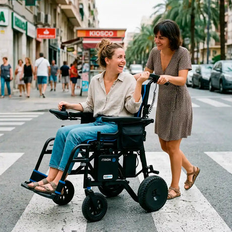 Silla de ruedas eléctrica Itrion con plegado de cruceta para un fácil almacenamiento dortomedical