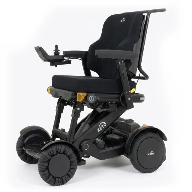 Silla de ruedas eléctrica M4PRO equipada con tecnología Smart Balance para mantener el equilibrio en rampas dortomedical