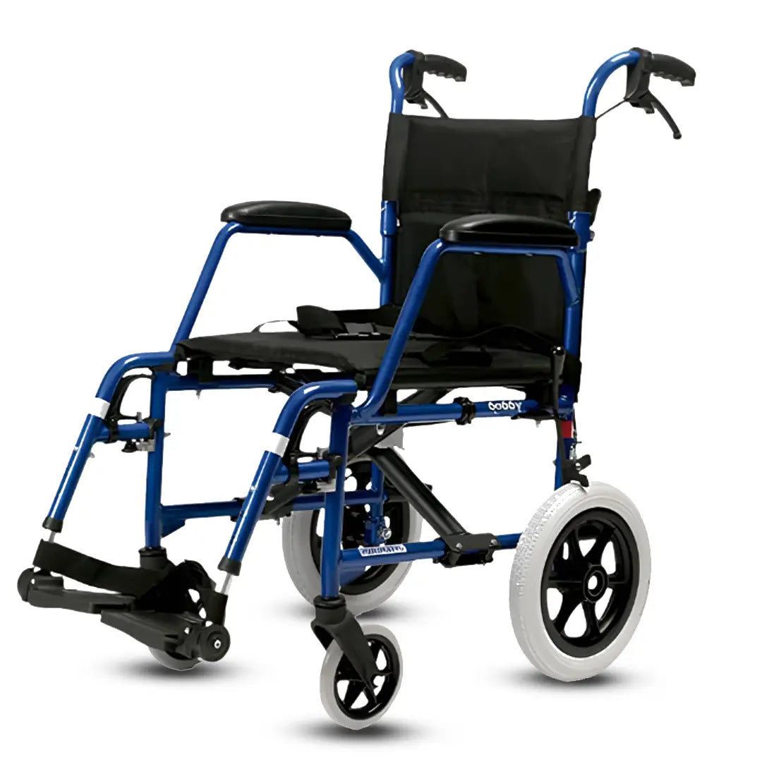 Silla de ruedas plegable con respaldo abatible para un máximo ahorro de espacio dortomedical