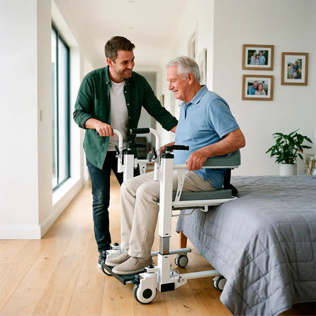 Usuario siendo trasladado a la cama con la silla de transferencia disponible en modelo resistente al agua dortomedical
