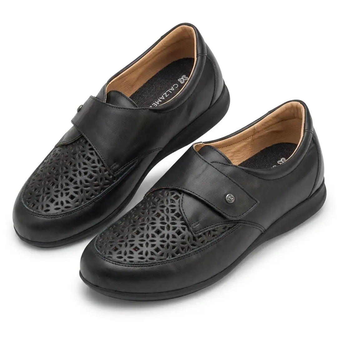 Zapato casual con diseño urbano que ofrece estilo y confort dortomedical